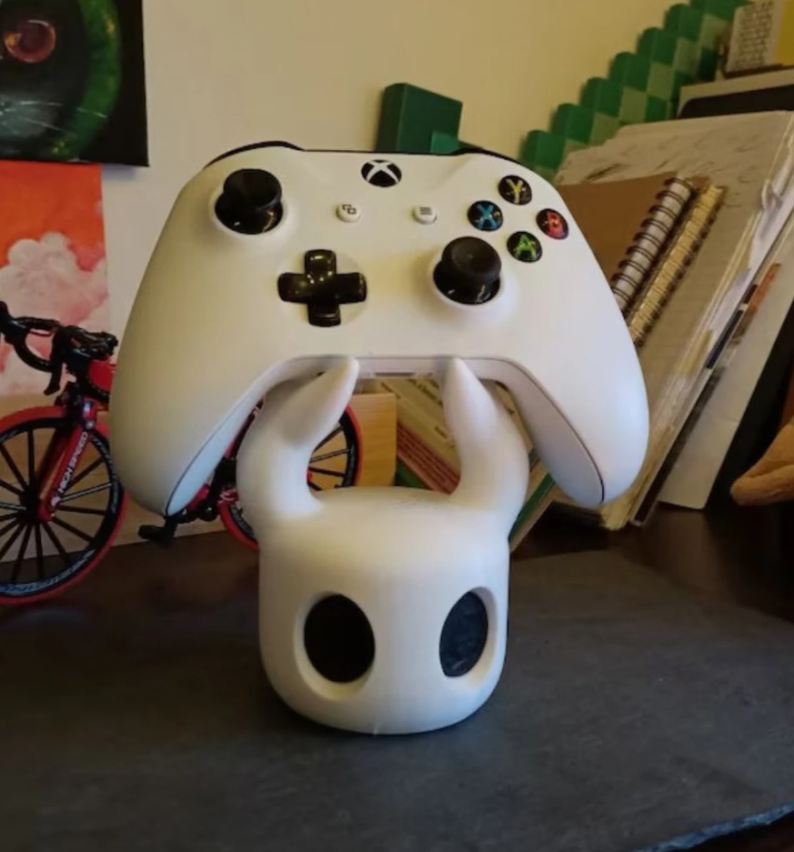 ゲームコントローラーゴーストディスプレイスタンド漫画デザイン - Gaming Consoles のレビューと価格